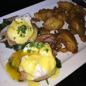 Gluten-free eggs Benedict from Park Avenue Tavern